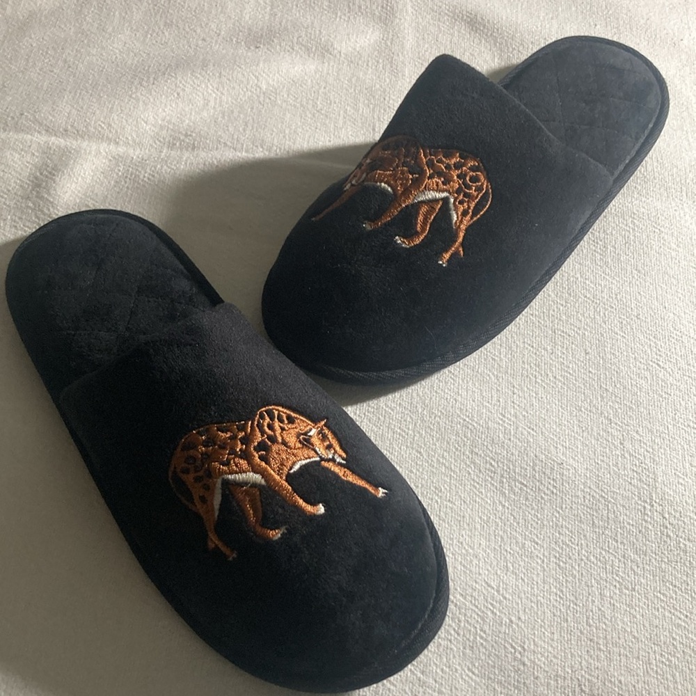 Embroidered slippers - Picture 5 of 5